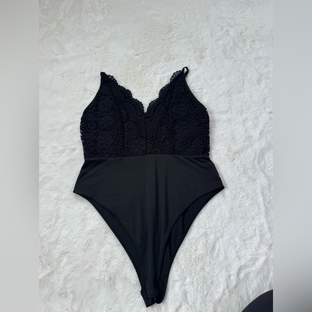 SHEIN Black Lace V-Neck Bodysuit